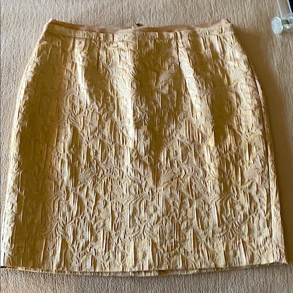 Elegant Cream/Gold color LOFT skirt size 10 NWT perfect for holiday season